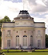medium_chateau_bagatelle-01.jpg